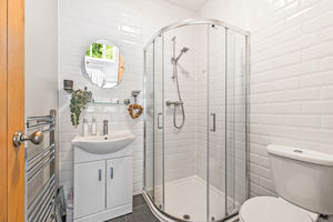 En Suite- click for photo gallery